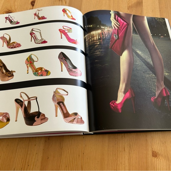 Book - Picture 2 of 6